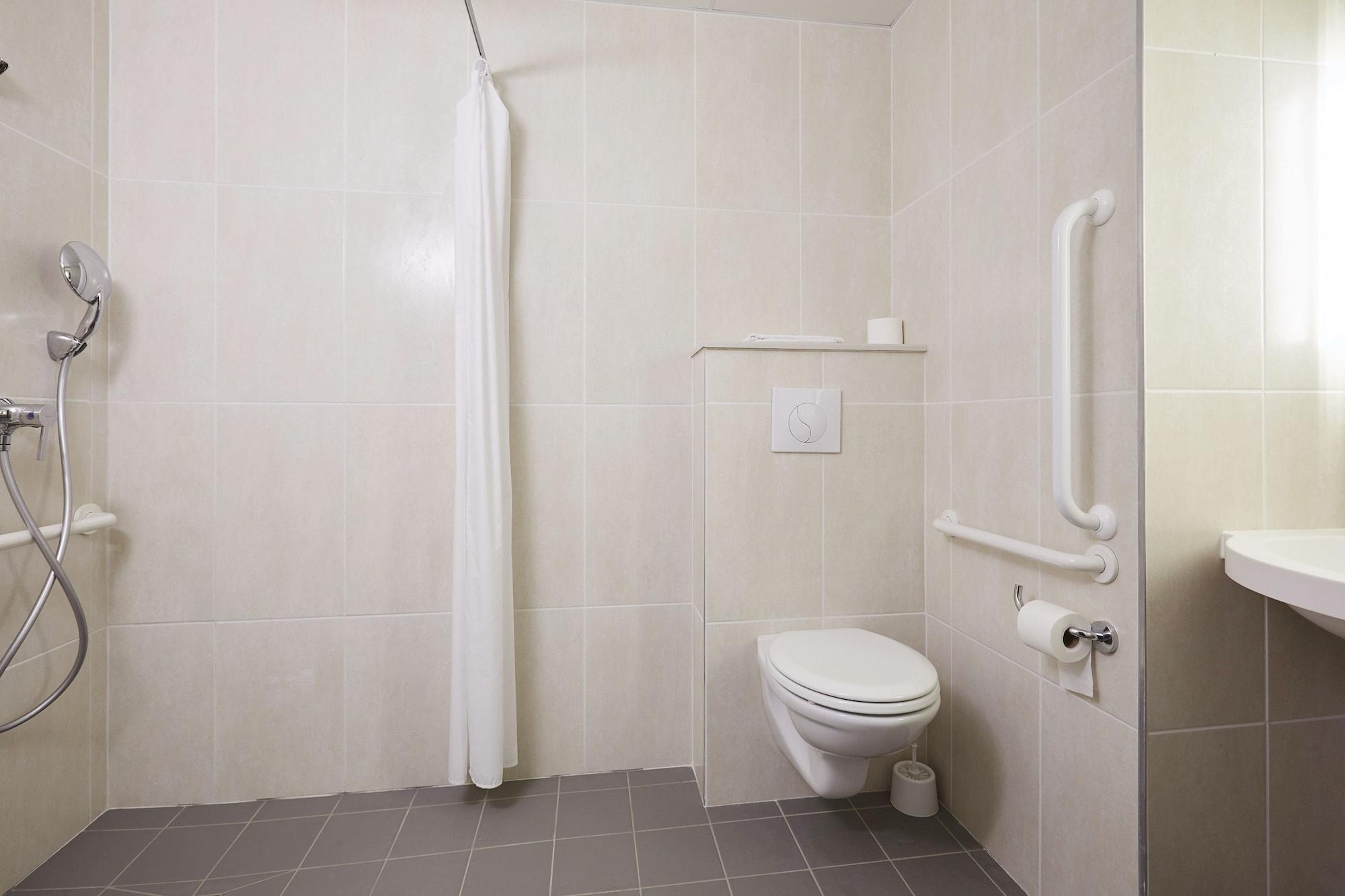 B&B Hotel Bordeaux Lac Sur Брюж Экстерьер фото