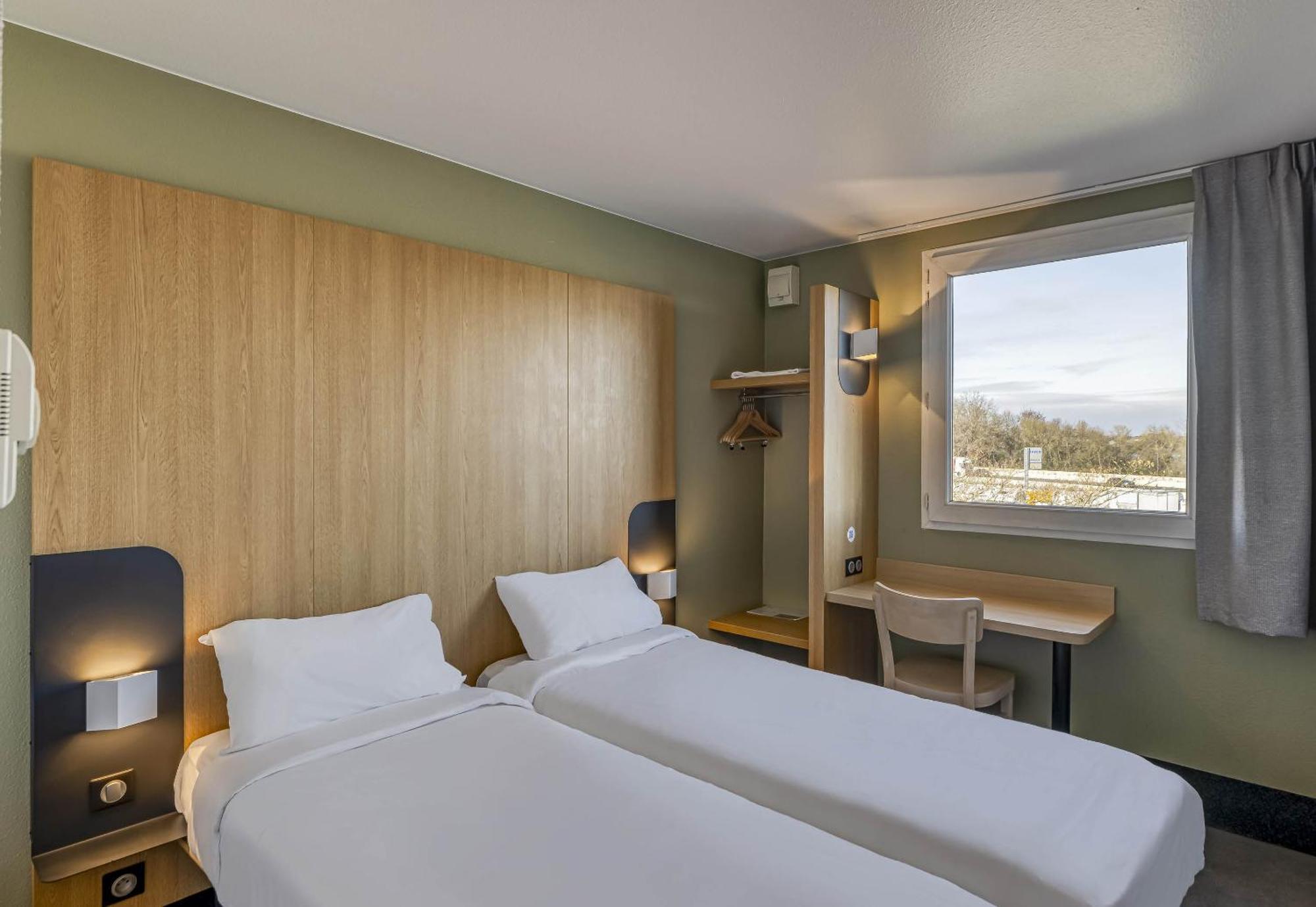B&B Hotel Bordeaux Lac Sur Брюж Экстерьер фото