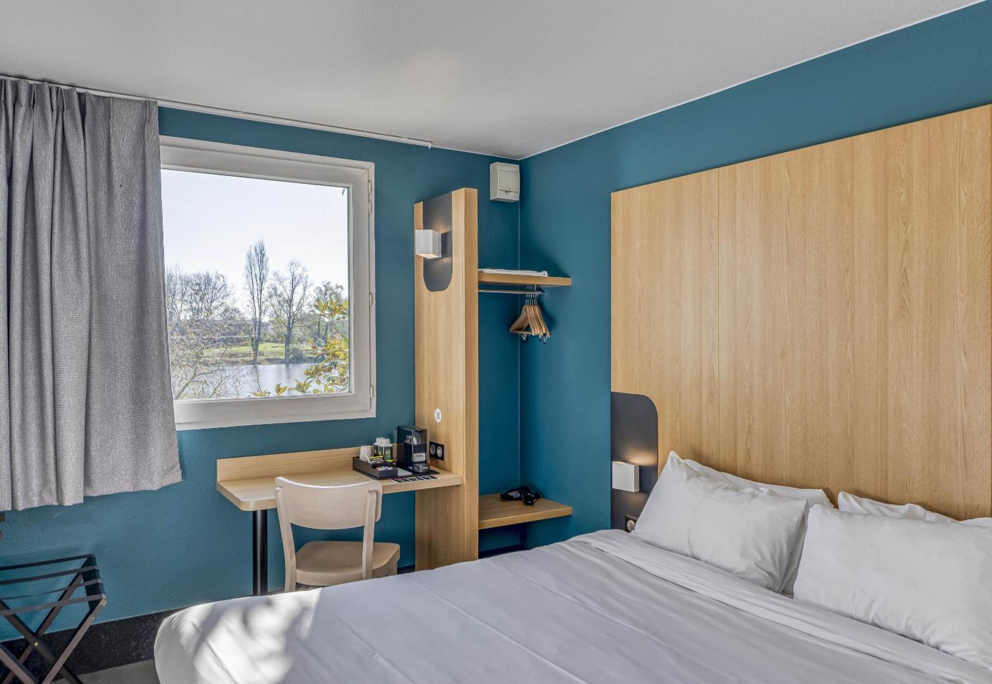 B&B Hotel Bordeaux Lac Sur Брюж Экстерьер фото