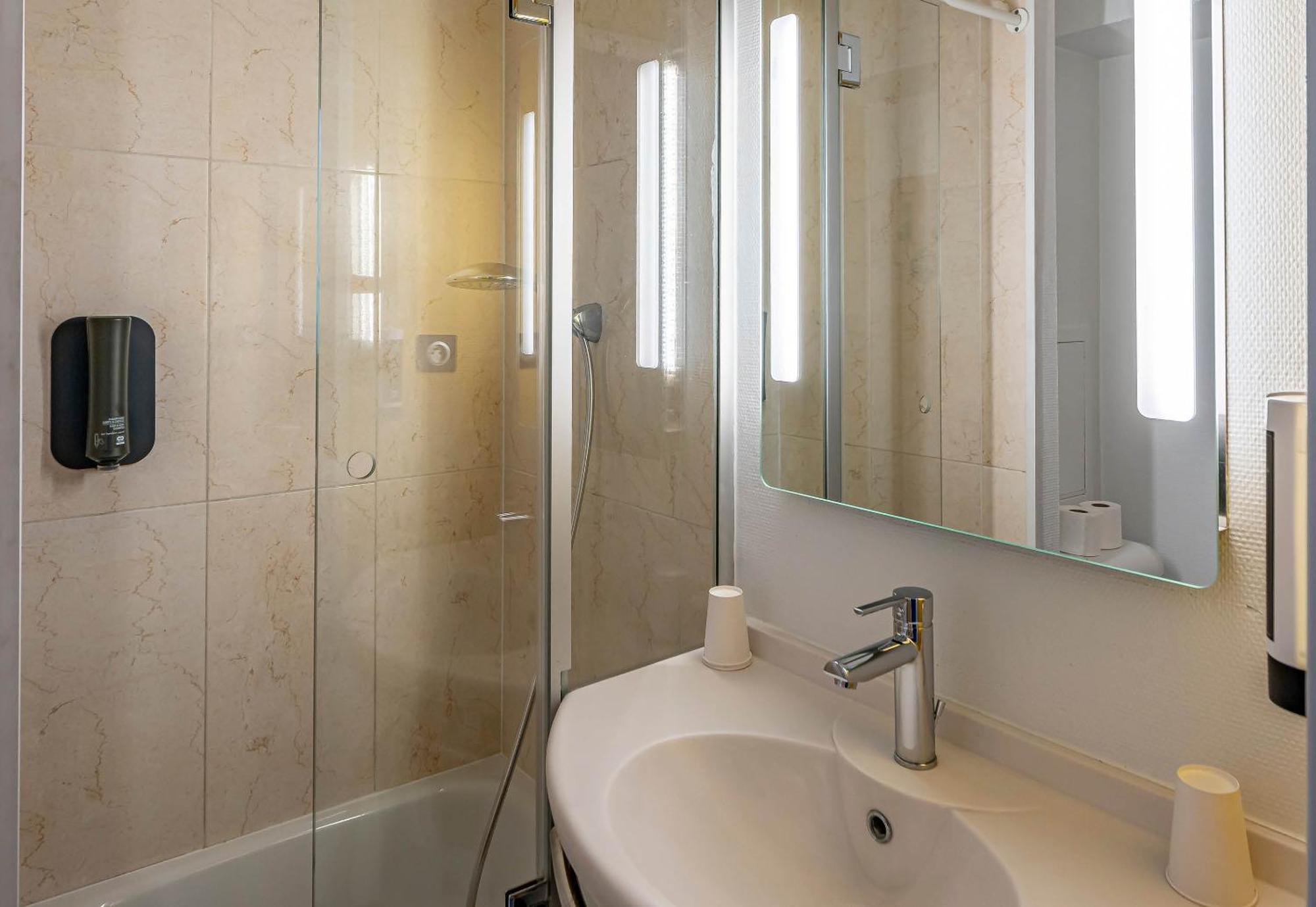 B&B Hotel Bordeaux Lac Sur Брюж Экстерьер фото